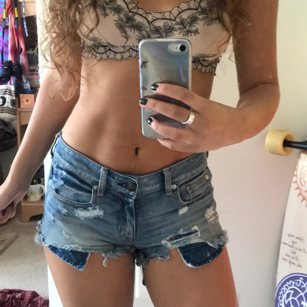 distressed denim shorts!
